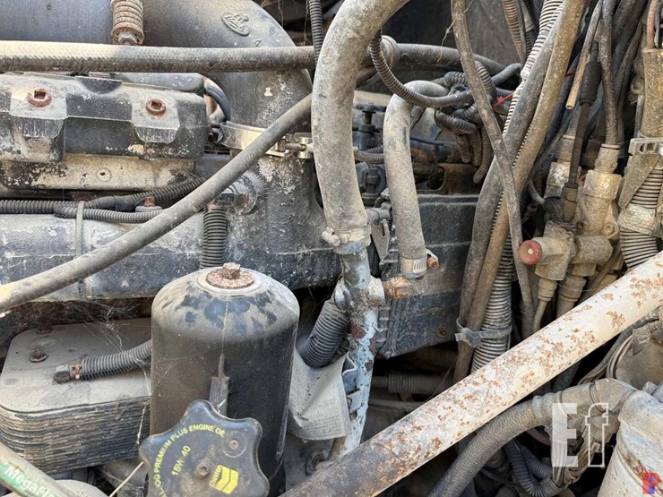 2007-mack-granite-cv713-image-22