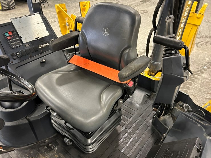 2021-deere-310sl-hl-image-51