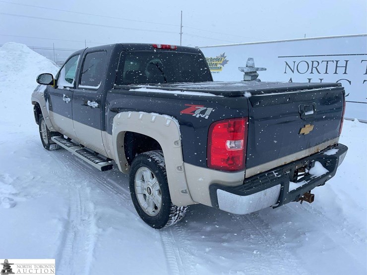 2012-chevrolet-silverado-1500-image-3