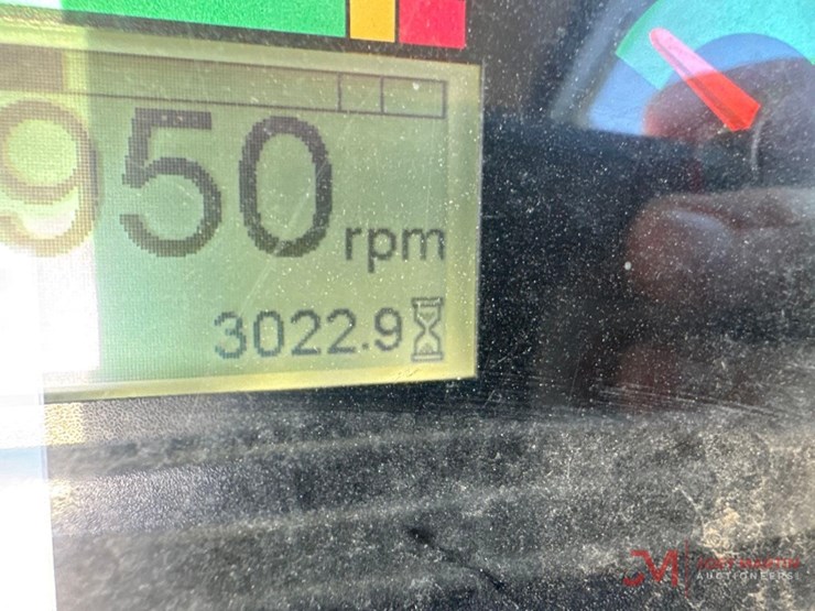 2019-caterpillar-420f2-image-26