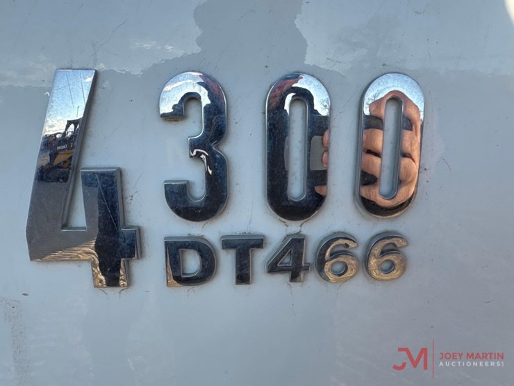 2005-international-durastar-4300-image-6