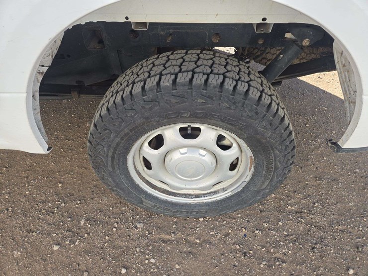 2020-ford-f150-xl-image-7