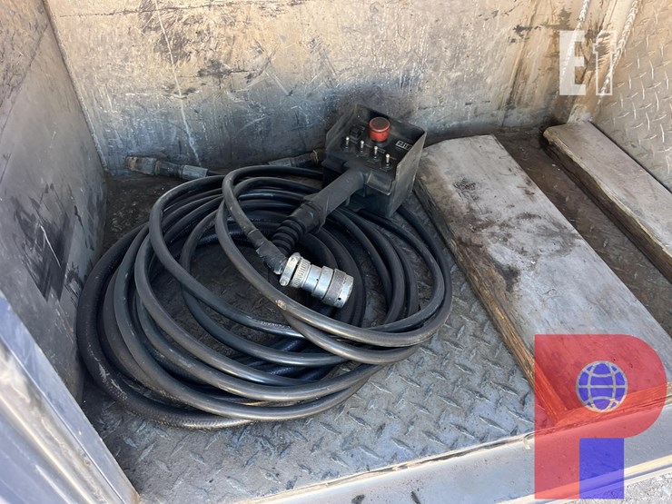 2015-freightliner-business-class-m2-106-image-5