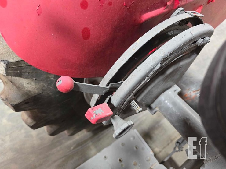 massey-ferguson-245-image-12