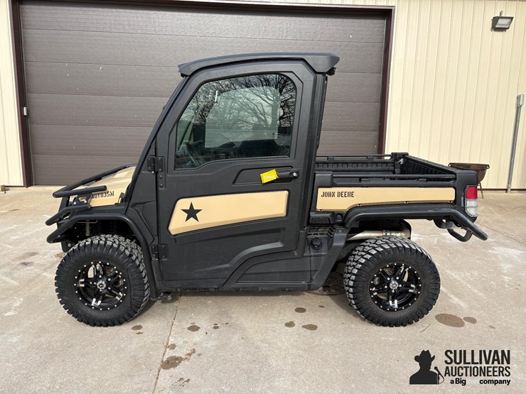 2022-john-deere-xuv835m-4x4-utv-image-8