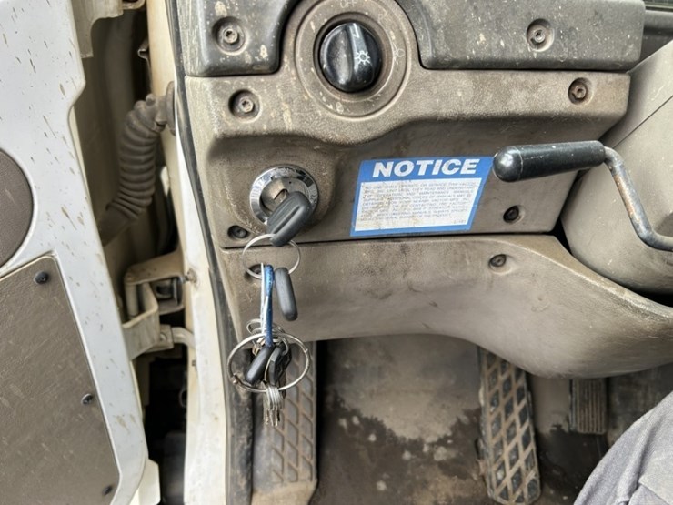 2002-sterling-l7500-image-34