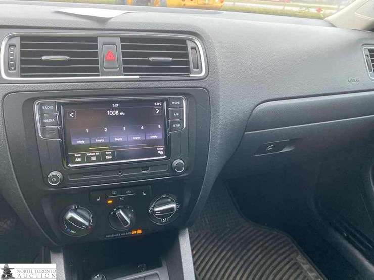 2011-volkswagen-jetta-comfortline-4dr-sedan-image-19