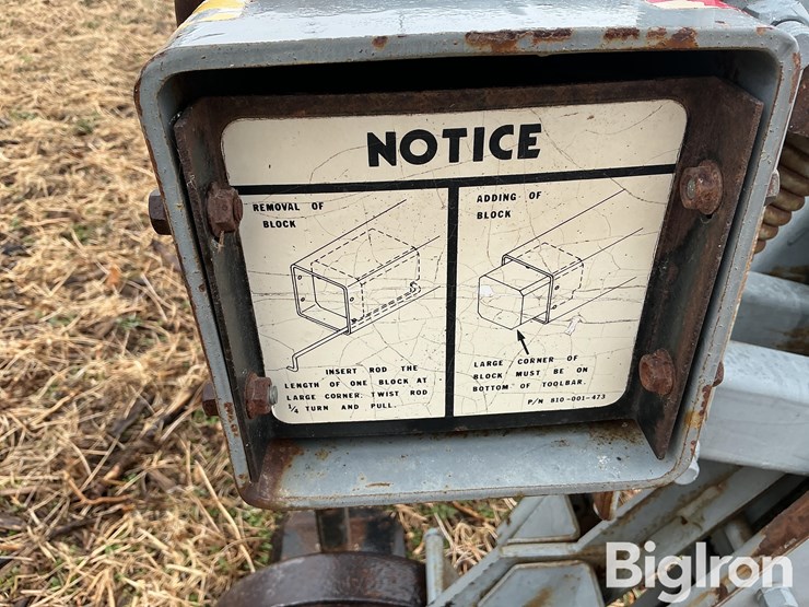 hiniker-6-row-3-pt-30”-cultivator-image-19