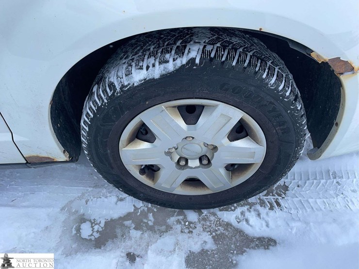 2011-dodge-grand-caravan-image-21