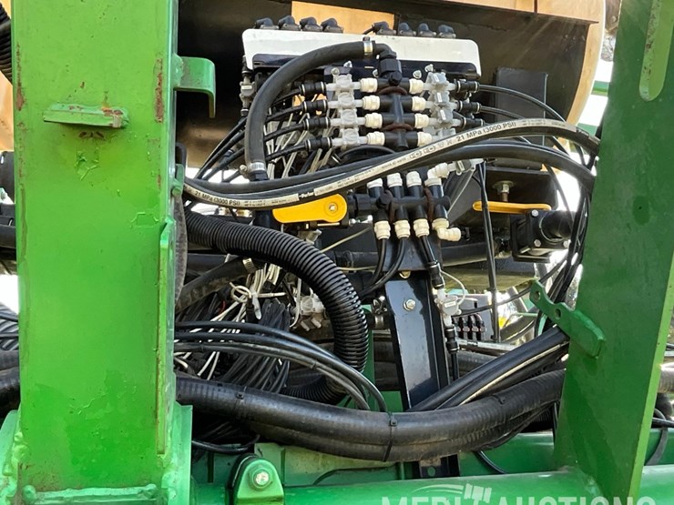 john-deere-1790-image-59