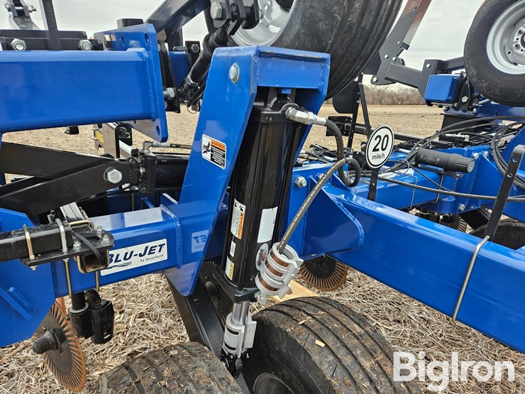 2024-blu-jet-sub-tiller-4-image-9