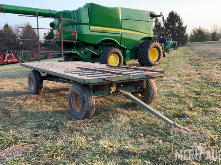 14ft.-hay-rack-on-john-deere-running-gear-image-7
