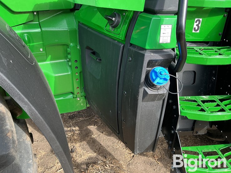 2024-john-deere-8r-370-image-12