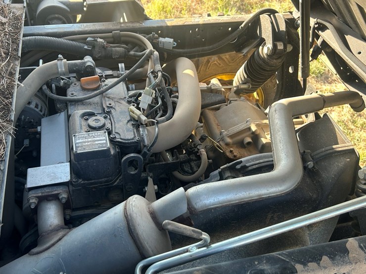 #26-•-john-deere-xuv-865m-image-11