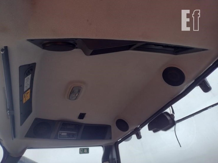 jcb-fastrac-8250-image-16