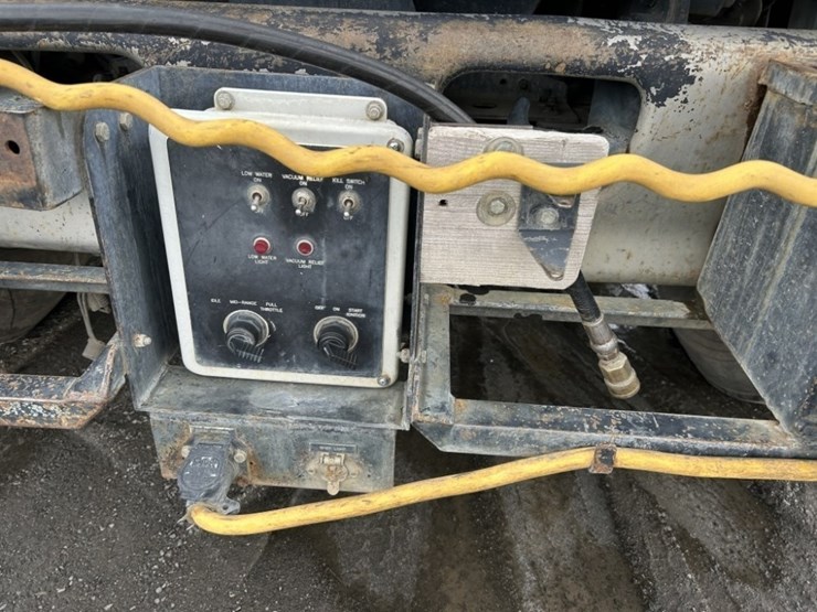 2002-sterling-l7500-image-64