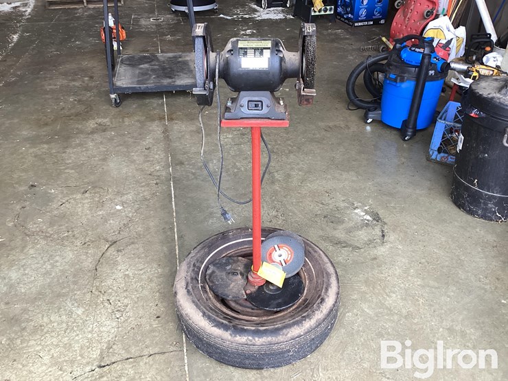 central-machinery-bench-grinder-image-2