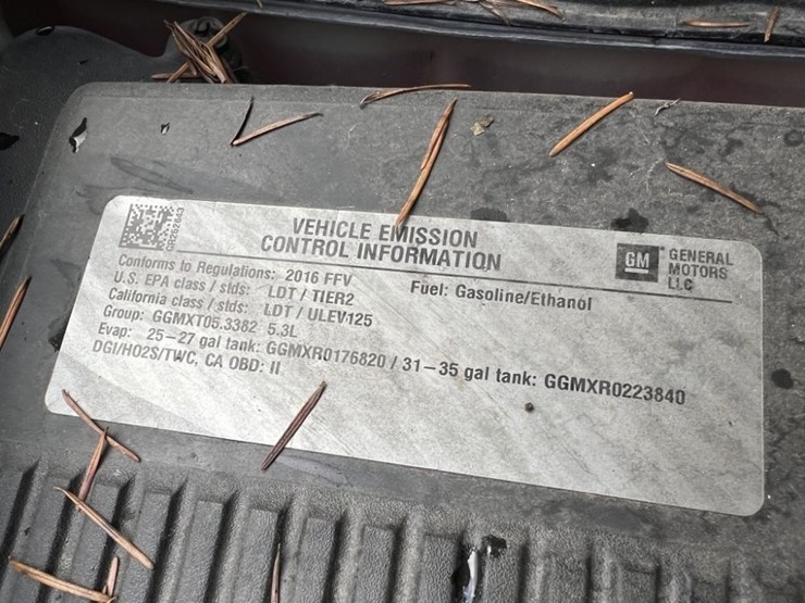 2016-chevrolet-tahoe-image-14