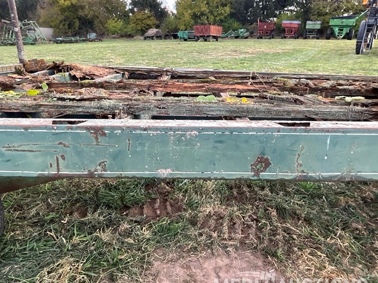 hay-rack-on-john-deere-running-gear-image-38