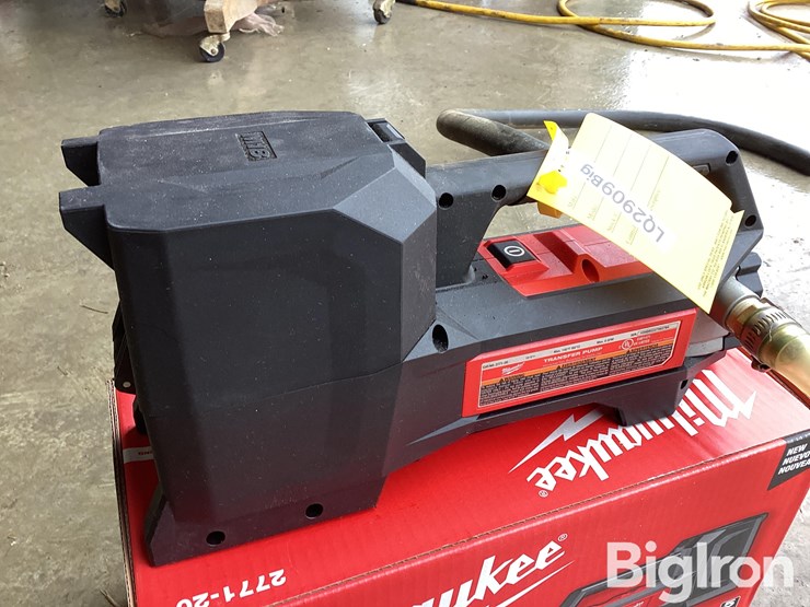 milwaukee-m18-transfer-pump-image-11