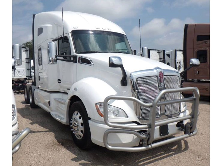 2021-kenworth-t680-image-2