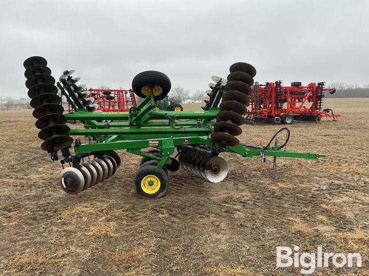 1990-john-deere-630-image-4