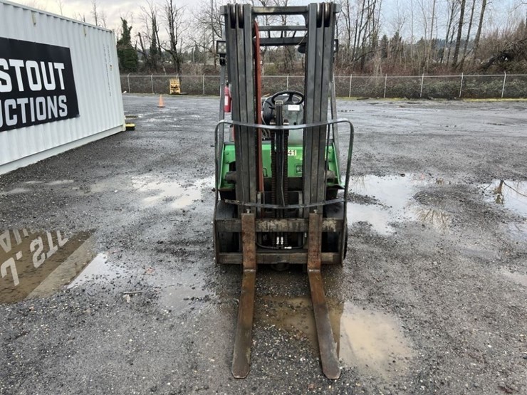 2008-mitsubishi-fg25n-image-8