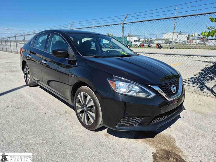 2018-nissan-sentra-sv-4dr-sedan-image-2