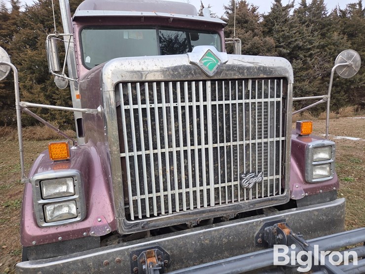 1998-international-9300-image-16