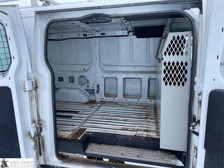 2015-ford-transit-image-26