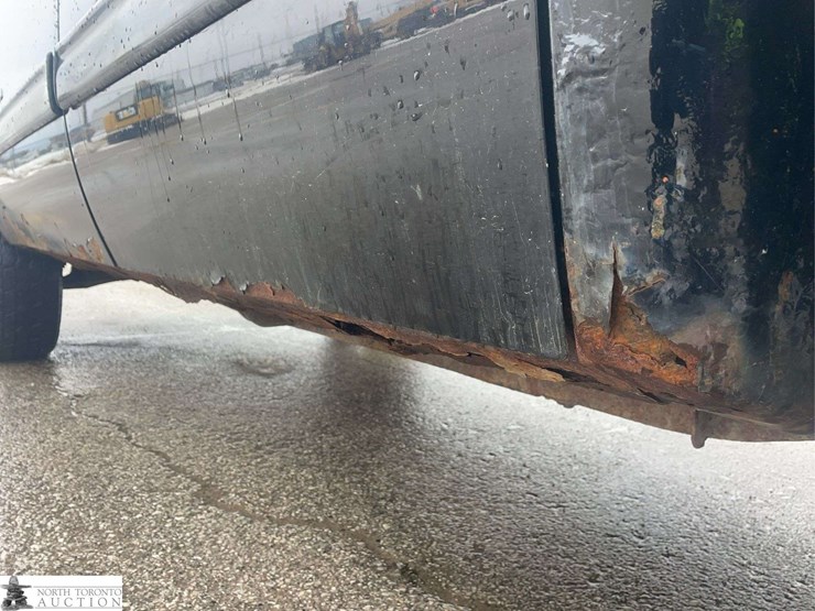 2013-chevrolet-silverado-1500-image-30