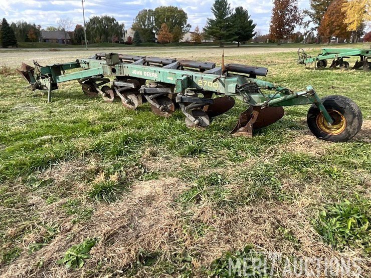 john-deere-2700-image-6