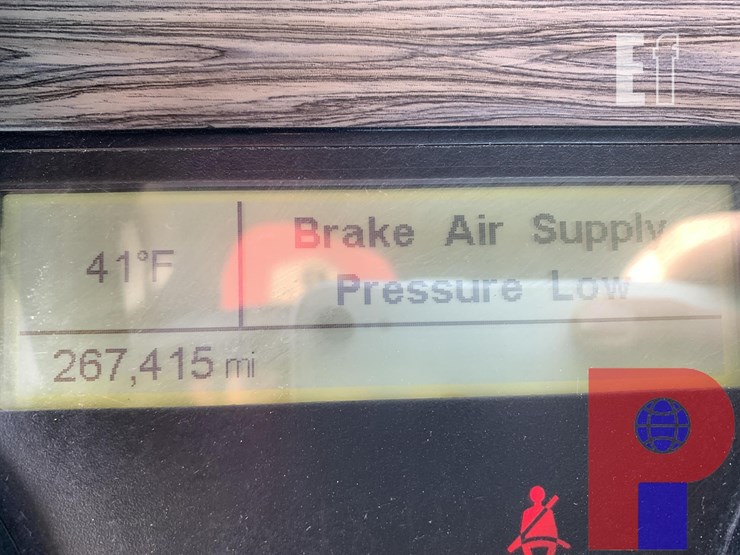 2019-freightliner-coronado-122-sd-image-14