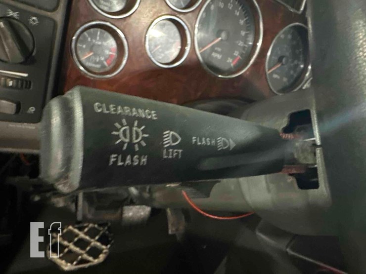 2009-mack-granite-gu713-image-20