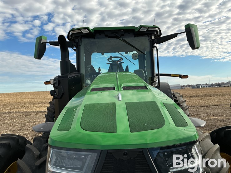 2024-john-deere-8r-370-image-15