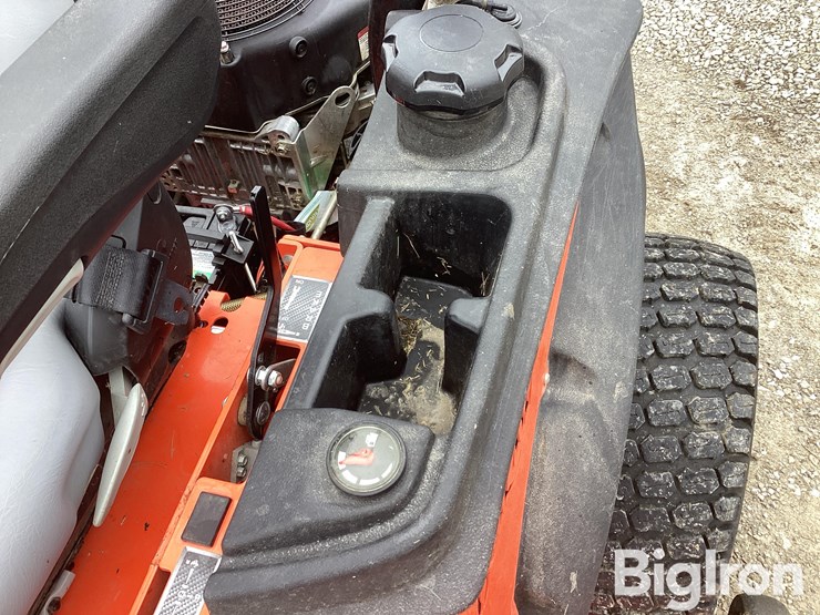 2015-bad-boy-outlaw-72”-ztr-lawn-mower-image-18