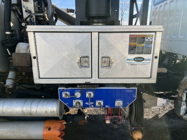 2014-vactor-2100-image-18