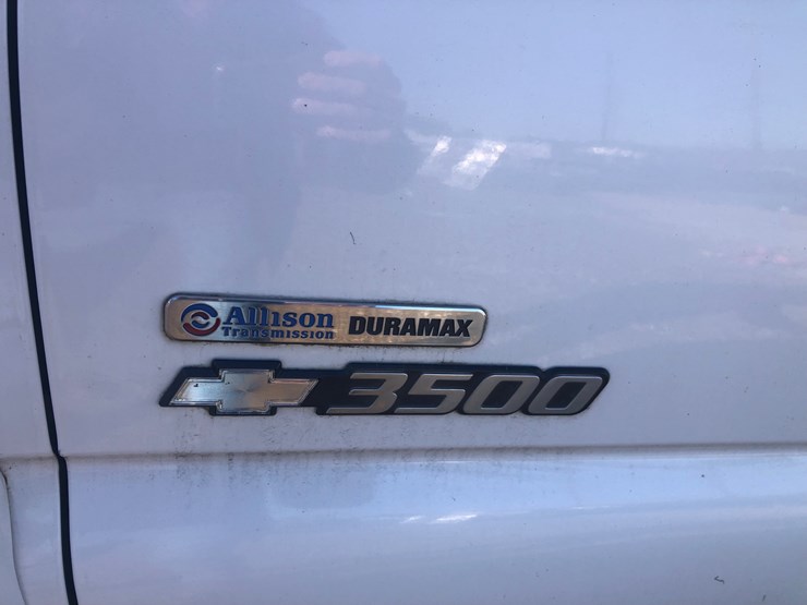 2006-chevrolet-3500-image-12