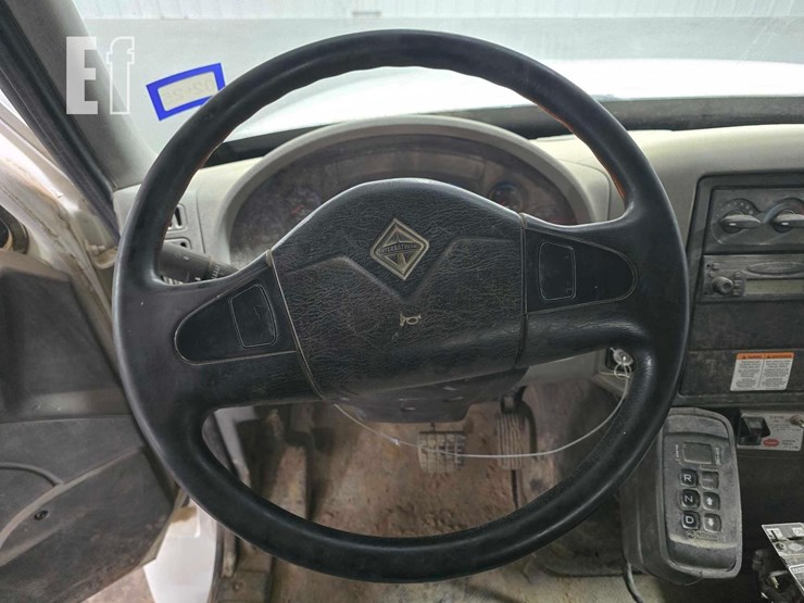 2009-international-durastar-4300-image-10