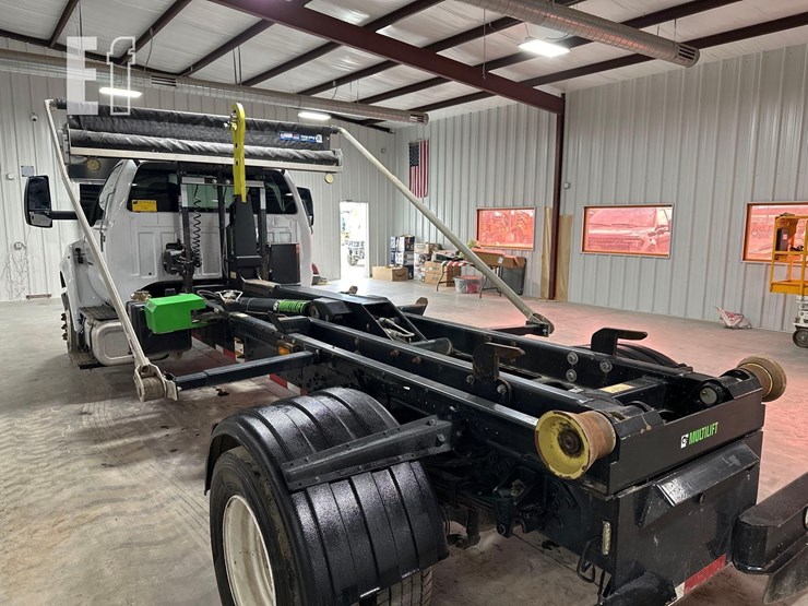 2023-ford-f650-sd-image-9