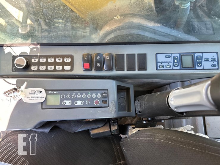 2022-xcmg-xe210u-image-17