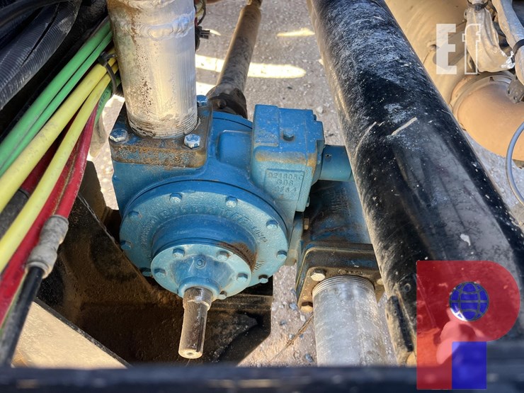 2021-freightliner-coronado-122-sd-image-4