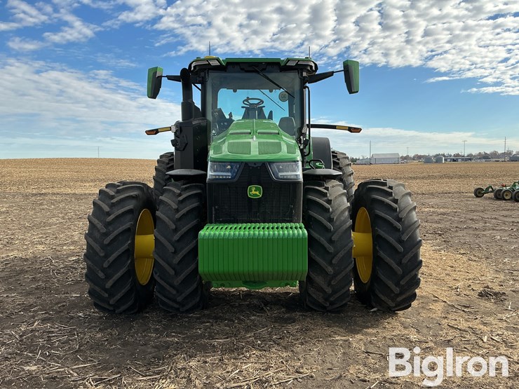 2024-john-deere-8r-370-image-2