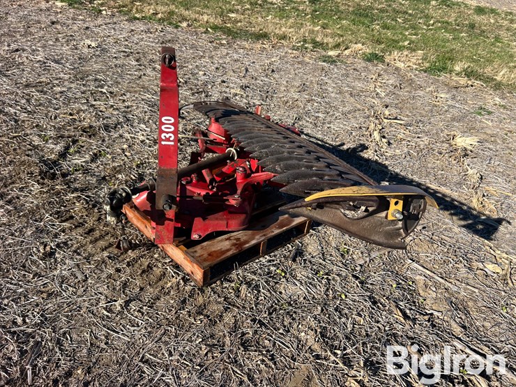 international-1300-image-6