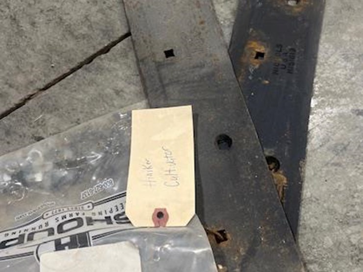 hiniker-6-row-3-pt-30”-cultivator-image-18