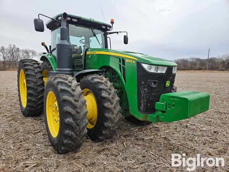 2014-john-deere-8345r-image-3