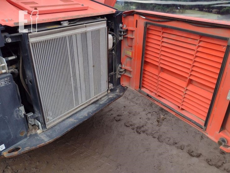 2019-kubota-svl95-2s-image-38