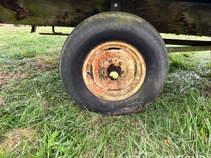 hay-rack-on-running-gear-image-33