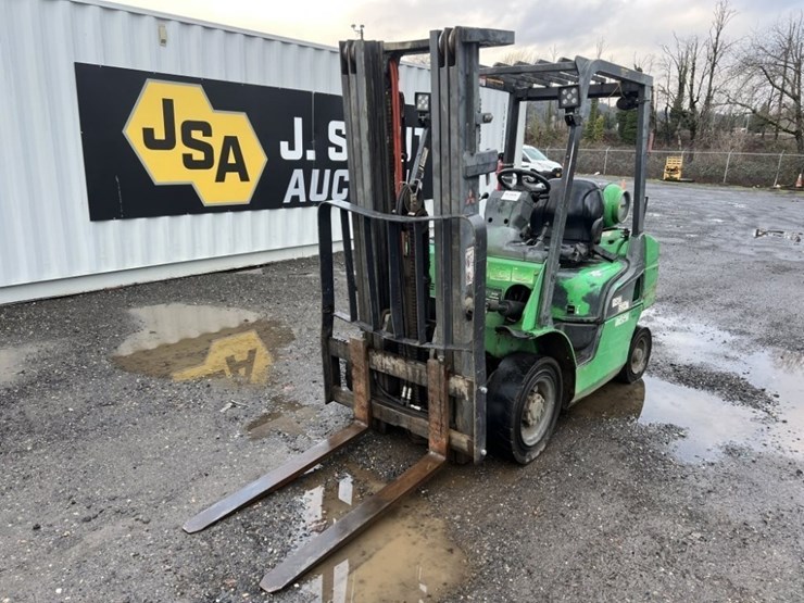 2008-mitsubishi-fg25n-image-1