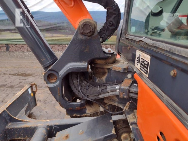 2014-hitachi-zx35u-image-26